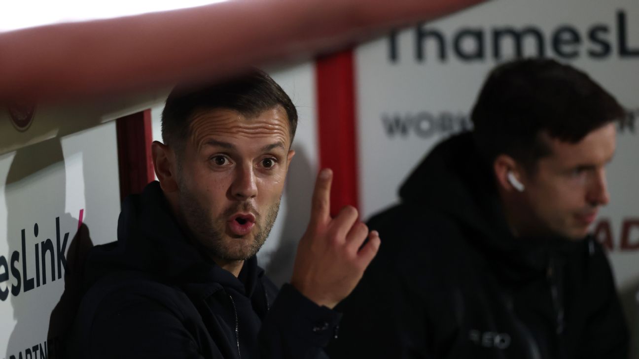 威尔希尔被罚下，卢顿客场1-2不敌斯蒂文尼奇